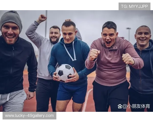 足球巨星变身老者街头打球 让你见识不一样的足球魅力与幽默瞬间